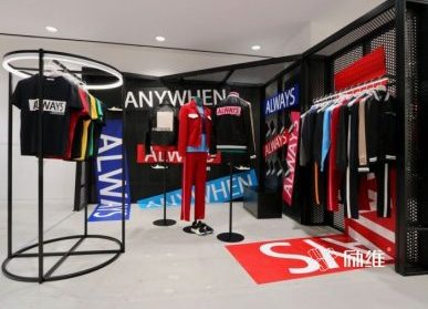 服裝展廳設(shè)計(jì)中的燈光是怎么做的？