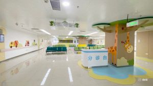 婦幼保健院文化墻包裝：我們把森林奇境搬進(jìn)了醫(yī)院