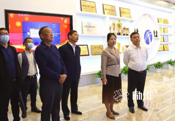 省政府領(lǐng)導(dǎo)赴勵維展示設(shè)計施工湖北交投集團(tuán)調(diào)研督導(dǎo)